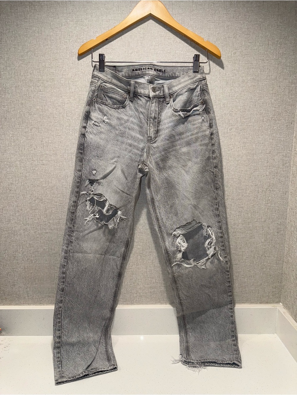 {American Eagle Outfitters} Distressed Gray Women’s Jeans